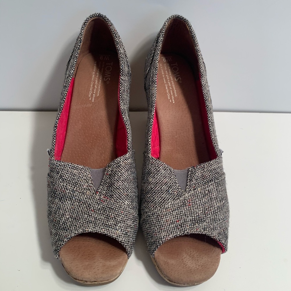 Toms Gray Silver Metallic Peep Toe Wedge Sandals